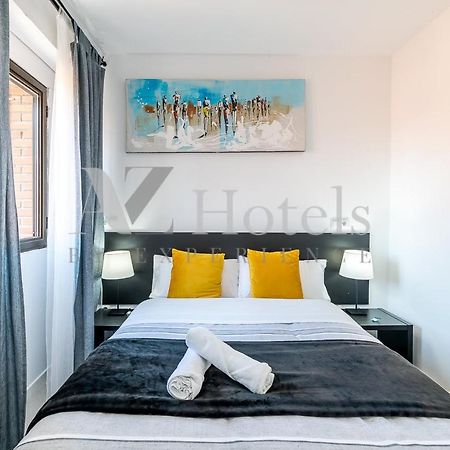 Ayz Sierra De Meira - Auto Check-In Property (Adults Only) Madrid Dış mekan fotoğraf