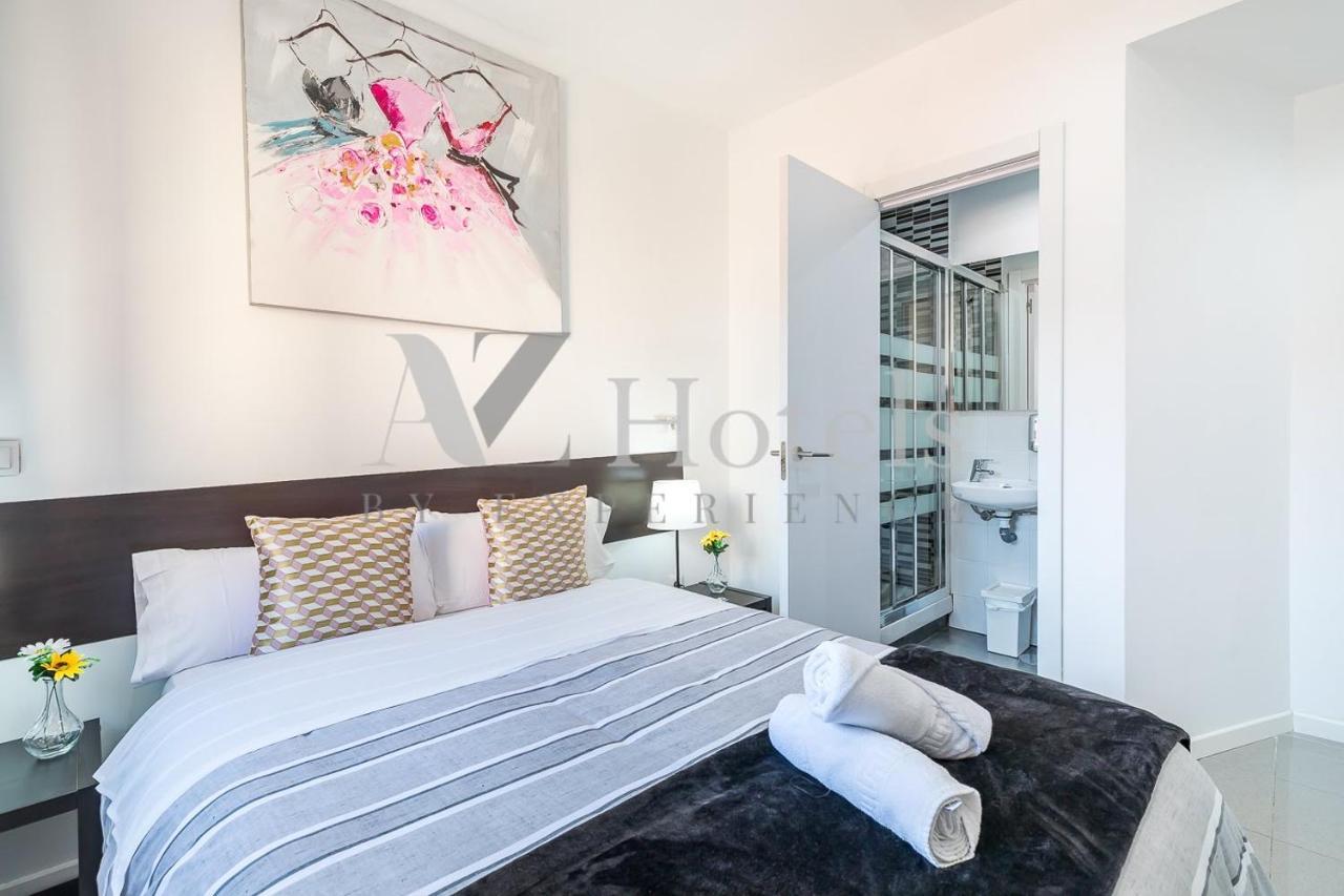 Ayz Sierra De Meira - Auto Check-In Property (Adults Only) Madrid Dış mekan fotoğraf