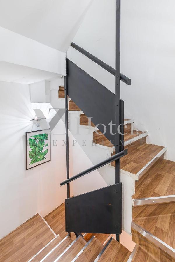 Ayz Sierra De Meira - Auto Check-In Property (Adults Only) Madrid Dış mekan fotoğraf