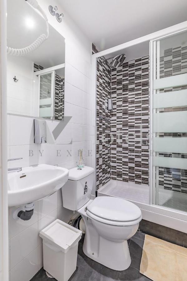 Ayz Sierra De Meira - Auto Check-In Property (Adults Only) Madrid Dış mekan fotoğraf